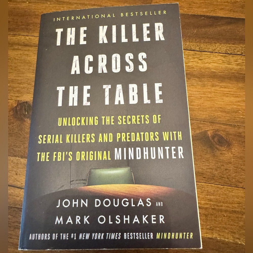 “The killer across the table” Book